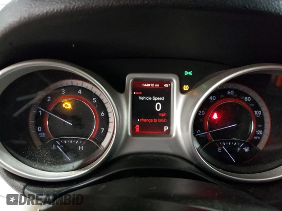 2018 Dodge Journey SXT z VIN 3C4PDDBG8JT390306, wystawiony jako Copart lot #49467735 z przebiegiem 144 012 mil mil oraz Czysty tytuł • Clean title. Historia ofert i sprzedaży dostępna na DreamBid. Obrazek 9.