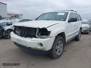 2005 Jeep Grand Cherokee Limited with VIN 1J4HR58245C672221, listed as a IAAI auction lot 41497207 with NaN miles. Bid and sale history available at carsss.com. Image 2.
