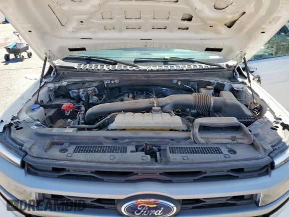 2024 Ford Expedition Max XLT с VIN 1FMJK1J80REA77729, выставлен на аукционе Copart как лот 57477565 с пробегом 20 697 миль миль и Списание • Salvage title. История ставок и продаж доступна на DreamBid. Изображение 12.