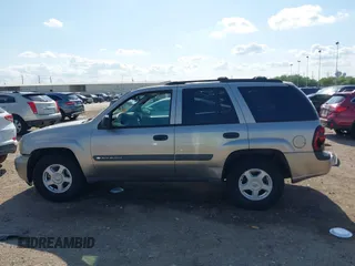 2003 Chevrolet TrailBlazer LS with VIN 1GNDS13S732225286, listed as a IAAI auction lot 42091982 with 283,517 mi miles. Bid and sale history available at carsss.com. Image 14.