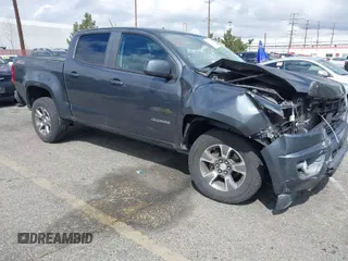 2016 Chevrolet Colorado 2WD Z71 z VIN 1GCGSDE32G1162011, wystawiony jako IAAI lot #41777591 z przebiegiem 104 777 mil mil oraz . Historia ofert i sprzedaży dostępna na DreamBid. Obrazek 1.