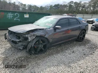 2014 Chrysler 300 S z VIN 2C3CCAGG3EH331546, wystawiony jako Copart lot #47205545 z przebiegiem 200 956 mil mil oraz Szkoda całkowita • Salvage title. Historia ofert i sprzedaży dostępna na DreamBid. Obrazek 1.