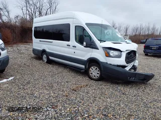 2018 Ford Transit z VIN 1FTBW3XM0JKB30478, wystawiony jako IAAI lot #41560277 z przebiegiem 35 851 mil mil oraz . Historia ofert i sprzedaży dostępna na DreamBid. Obrazek 1.