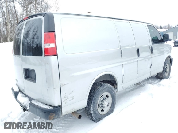 2020 Chevrolet Express Cargo Van with VIN 1GCWGAFG7L1125771, listed as a Copart auction lot 87446074 with 379,603 mi miles and Salvage Title. Bid and sale history available at carsss.com. Image 3.