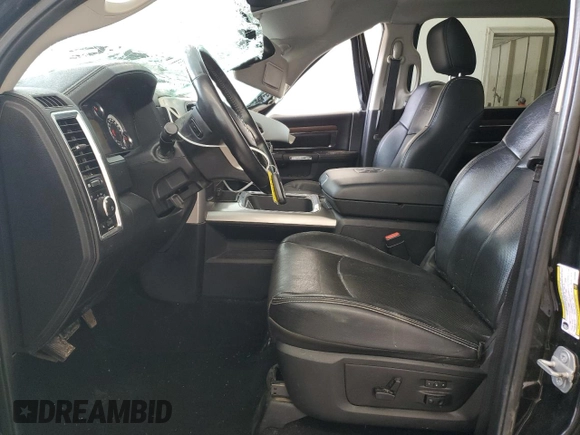 2018 Ram 3500 Laramie z VIN 3C63RRJL0JG320889, wystawiony jako Copart lot #56722505 z przebiegiem 213 976 mil mil oraz Szkoda całkowita • Salvage title. Historia ofert i sprzedaży dostępna na DreamBid. Obrazek 7.
