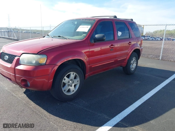 2006 Ford Escape Limited with VIN 1FMYU04176KD53709, listed as a IAAI auction lot 41886158 with 194,682 mi miles. Bid and sale history available at carsss.com. Image 2.