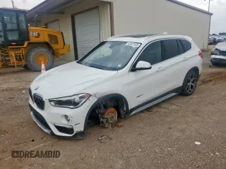 2016 BMW X1 xDrive28i z VIN WBXHT3Z34G4A51230, wystawiony jako Copart lot #63421525 z przebiegiem 75 944 mil mil oraz Szkoda całkowita • Salvage title. Historia ofert i sprzedaży dostępna na DreamBid. Obrazek 1.
