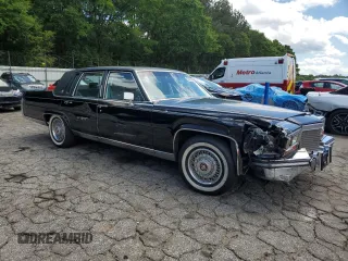 1988 Cadillac Brougham z VIN 1G6DW51Y1J9731375, wystawiony jako Copart lot #55673625 z przebiegiem 91 741 mil mil oraz Szkody całkowita. Historia ofert i sprzedaży dostępna na DreamBid. Obrazek 4.