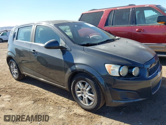 2014 Chevrolet Sonic LT with VIN 1G1JC6SH1E4111523, listed as a IAAI auction lot 41693815 with 147,353 mi miles. Bid and sale history available at carsss.com. Image 1.