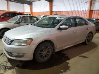 2015 Volkswagen Passat SEL Premium z VIN 1VWCS7A32FC067051, wystawiony jako Copart lot #45095005 z przebiegiem 204 485 mil mil oraz Szkoda całkowita • Salvage title. Historia ofert i sprzedaży dostępna na DreamBid. Obrazek 1.