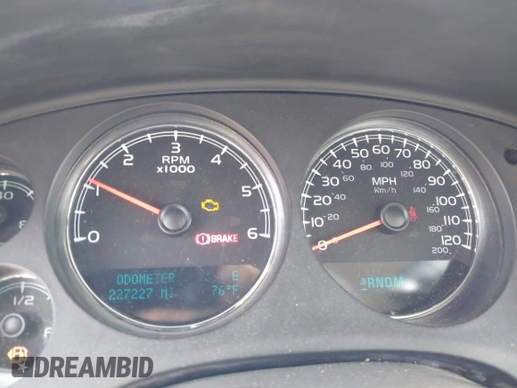 2010 Chevrolet Tahoe LT with VIN 1GNUCBE04AR279051, listed as a IAAI auction lot 41842291 with 227,227 mi miles and . Bid and sale history available at DreamBid. Image 7.