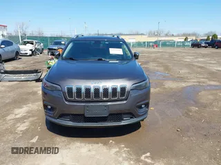 2019 Jeep Cherokee Latitude Plus with VIN 1C4PJLLB7KD269814, listed as a IAAI auction lot 41956140 with 125,934 mi miles. Bid and sale history available at carsss.com. Image 13.