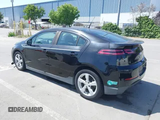 2014 Chevrolet Volt with VIN 1G1RE6E48EU172972, listed as a IAAI auction lot 42215102 with Not Provided miles and . Bid and sale history available at carsss.com. Image 3.