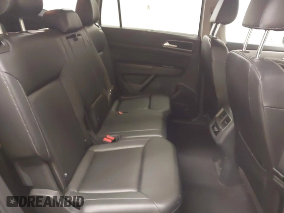 2019 Volkswagen Atlas SE with VIN 1V2LR2CA2KC533079, listed as a IAAI auction lot 41352399 with 88,826 mi miles and . Bid and sale history available at DreamBid. Image 8.