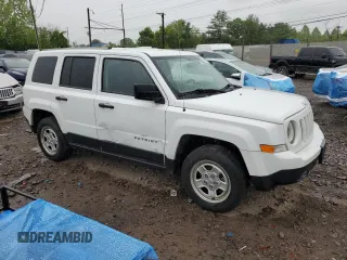 2014 Jeep Patriot Sport z VIN 1C4NJRBB1ED627425, wystawiony jako Copart lot #57900365 z przebiegiem 177 533 mil mil oraz Czysty tytuł • Clean title. Historia ofert i sprzedaży dostępna na DreamBid. Obrazek 4.