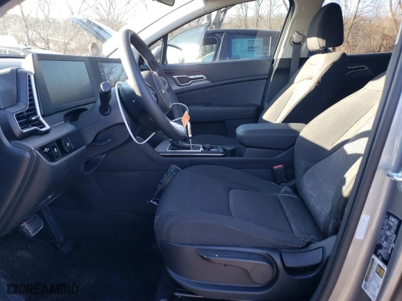 2025 Kia Sportage LX with VIN KNDPU3DF1S7341226, listed as a Copart auction lot 43531105 with 0 mi miles and Salvage Title. Bid and sale history available at carsss.com. Image 7.