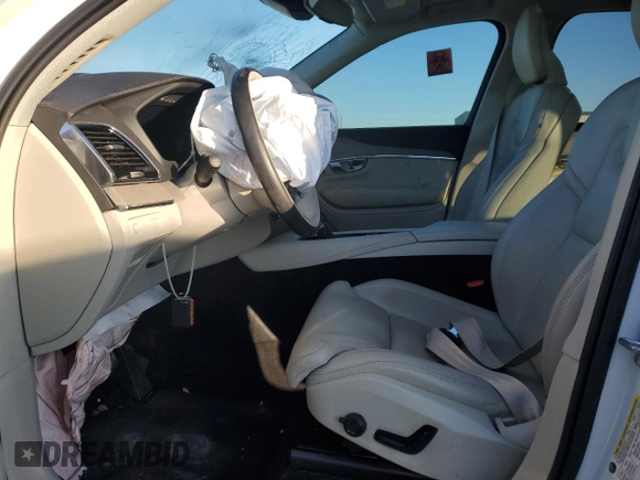 2022 Volvo XC90 Inscription with VIN YV4A221L2N1827855, listed as a Copart auction lot 41870335 with 29,792 mi miles and Salvage title. Bid and sale history available at DreamBid. Image 7.