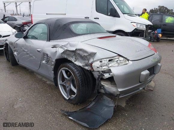 2004 Porsche Boxster S with VIN WP0CB29814U661210, listed as a IAAI auction lot 41712747 with 40,779 mi miles. Bid and sale history available at carsss.com. Image 3.