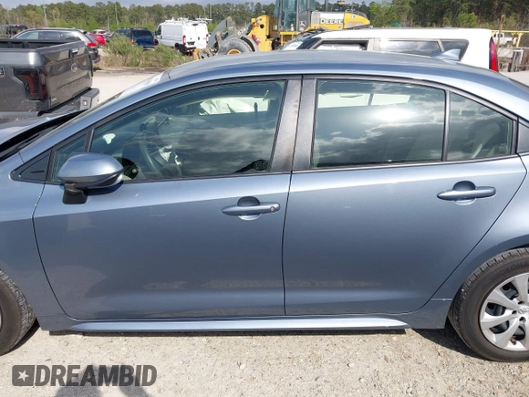 2022 Toyota Corolla LE with VIN JTDEPMAE2NJ214265, listed as a IAAI auction lot 41944088 with 32,562 mi miles and . Bid and sale history available at DreamBid. Image 14.