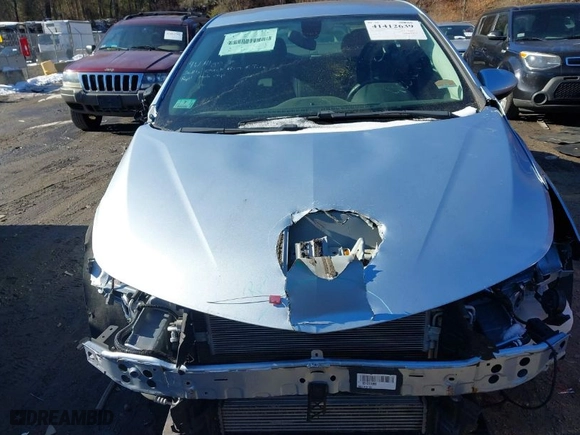 2018 Chevrolet Cruze LS with VIN 1G1BC5SMXJ7223452, listed as a IAAI auction lot 41412639 with 70,302 mi miles. Bid and sale history available at carsss.com. Image 12.