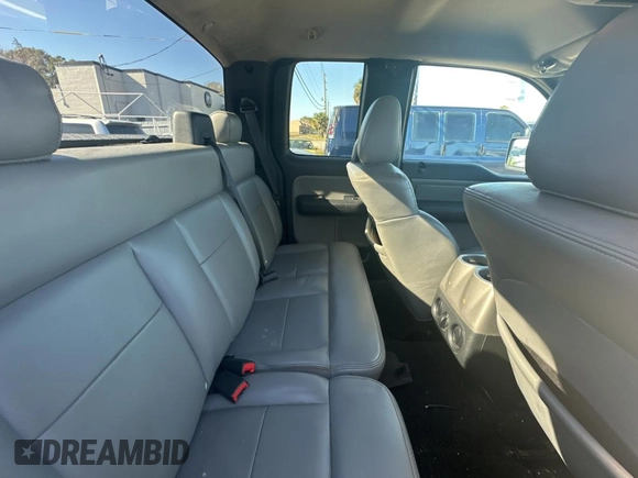 2006 Ford F-150 XLT with VIN 1FTPX14V16NB88562, listed as a Copart auction lot 86294694 with 189,748 mi miles and Clean Title. Bid and sale history available at carsss.com. Image 6.