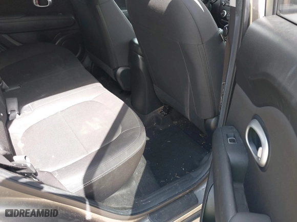 2018 Kia Soul with VIN KNDJN2A26J7612777, listed as a IAAI auction lot 42090368 with 72,191 mi miles. Bid and sale history available at carsss.com. Image 8.