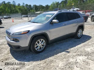 2018 Jeep Cherokee Latitude with VIN 1C4PJLCB2JD540602, listed as a Copart auction lot 52981495 with 113,165 mi miles and Salvage Title. Bid and sale history available at carsss.com. Image 1.