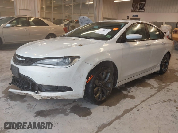 2015 Chrysler 200 S with VIN 1C3CCCBG4FN600570, listed as a IAAI auction lot 41964364 with 1 mi miles. Bid and sale history available at carsss.com. Image 17.