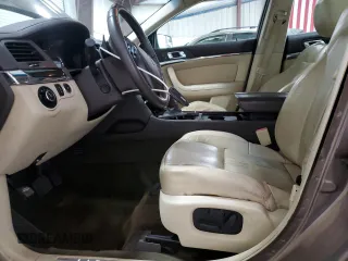2016 Lincoln MKS z VIN 1LNHL9DK1GG600467, wystawiony jako Copart lot #60660915 z przebiegiem 90 180 mil mil oraz Czysty tytuł • Clean title. Historia ofert i sprzedaży dostępna na DreamBid. Obrazek 7.