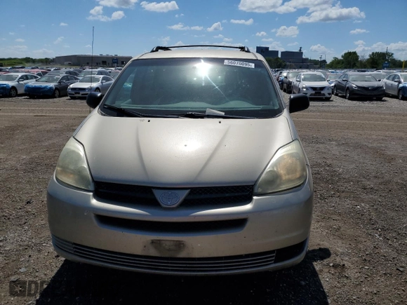 2004 Toyota Sienna CE z VIN 5TDZA23C04S220179, wystawiony jako Copart lot #56070095 z przebiegiem 243 562 mil mil oraz Szkoda całkowita • Salvage title. Historia ofert i sprzedaży dostępna na DreamBid. Obrazek 5.