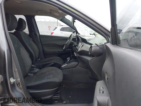 2018 Nissan Kicks S with VIN 3N1CP5CU6JL541386, listed as a IAAI auction lot 42147648 with 95,676 mi miles and . Bid and sale history available at DreamBid. Image 5.