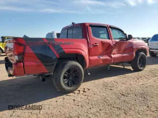 2022 Toyota Tacoma SR z VIN 3TMCZ5AN0NM464534, wystawiony jako Copart lot #55785945 z przebiegiem 31 785 mil mil oraz Szkoda całkowita • Salvage title. Historia ofert i sprzedaży dostępna na DreamBid. Obrazek 3.