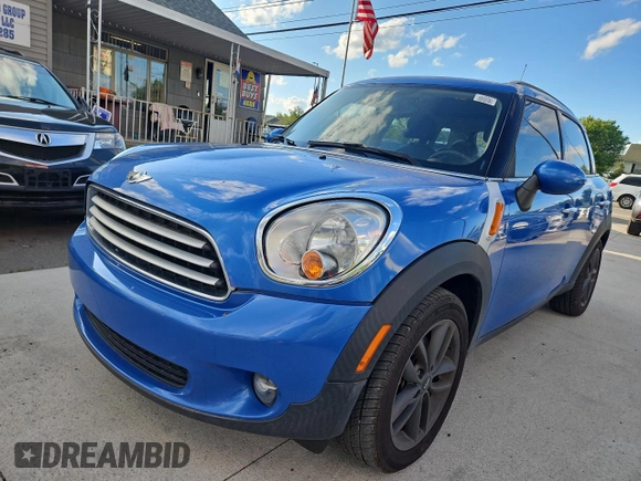 2012 MINI Countryman with VIN WMWZB3C50CWM30636, listed as a Copart auction lot 58615615 with 123,289 mi miles and Clean title. Bid and sale history available at DreamBid. Image 2.
