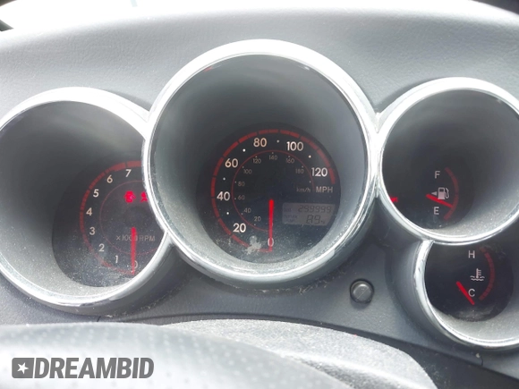 2005 Pontiac Vibe z VIN 5Y2SL63815Z473848, wystawiony jako IAAI lot #42419630 z przebiegiem 299 999 mil mil oraz . Historia ofert i sprzedaży dostępna na DreamBid. Obrazek 7.