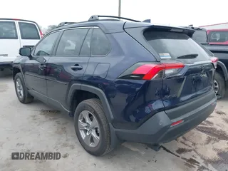 2025 Toyota RAV4 XLE with VIN 2T3W1RFV6SW367868, listed as a IAAI auction lot 41699930 with 2,204 mi miles. Bid and sale history available at carsss.com. Image 3.