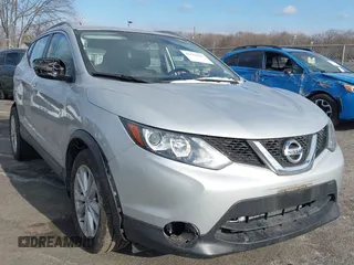 2017 Nissan Rogue SL z VIN JN1BJ1CR9HW108652, wystawiony jako IAAI lot #41418435 z przebiegiem 54 481 mil mil oraz . Historia ofert i sprzedaży dostępna na DreamBid. Obrazek 1.