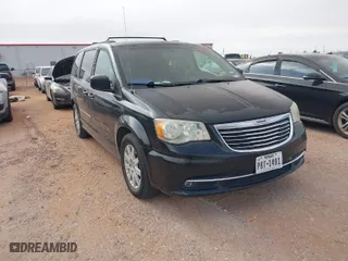 2014 Chrysler Town & Country Touring with VIN 2C4RC1BG6ER400043, listed as a IAAI auction lot 41940492 with 190,447 mi miles. Bid and sale history available at carsss.com. Image 1.