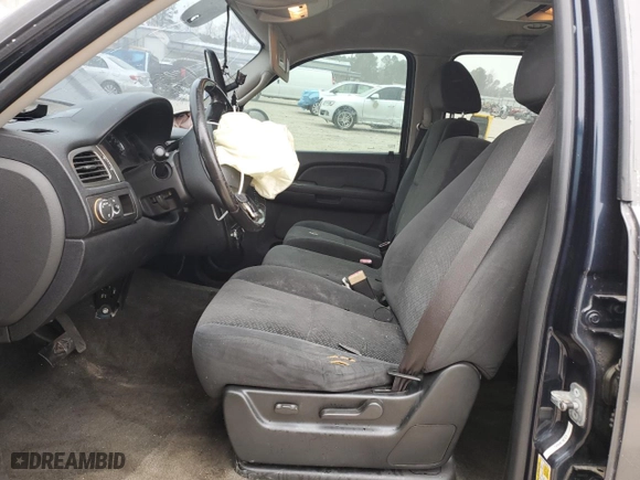 2007 Chevrolet Suburban LS with VIN 1GNFC16087J233778, listed as a Copart auction lot 44757015 with 285,393 mi miles and Salvage Title. Bid and sale history available at carsss.com. Image 7.
