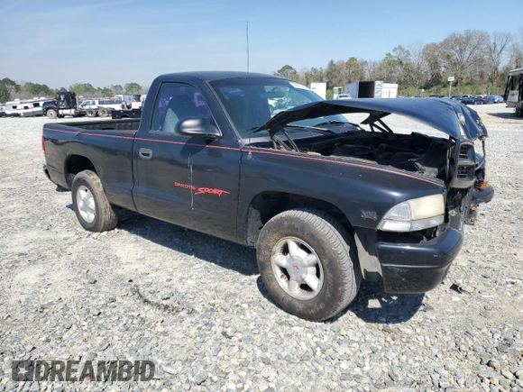 1997 Dodge Dakota z VIN 1B7FL26X0VS281035, wystawiony jako Copart lot #49687855 z przebiegiem 267 422 mil mil oraz Szkoda całkowita • Salvage title. Historia ofert i sprzedaży dostępna na DreamBid. Obrazek 4.