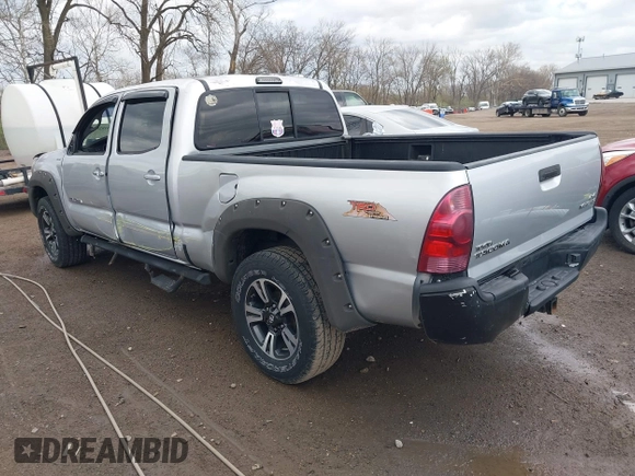 2008 Toyota Tacoma with VIN 3TMMU52NX8M005775, listed as a IAAI auction lot 41826447 with 117,775 mi miles and . Bid and sale history available at DreamBid. Image 3.