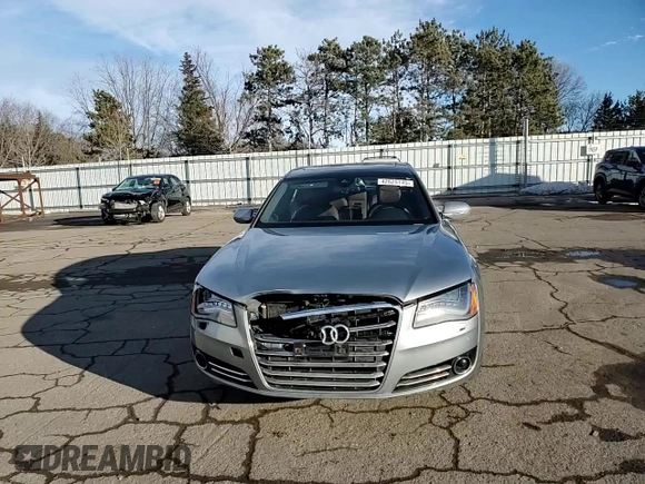 2014 Audi A8 3.0T z VIN WAURGAFD7EN005416, wystawiony jako Copart lot #42625745 z przebiegiem 141 244 mil mil oraz Szkoda całkowita • Salvage title. Historia ofert i sprzedaży dostępna na DreamBid. Obrazek 11.