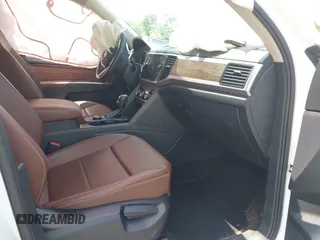 2023 Volkswagen Atlas SE with VIN 1V2HR2CA9PC536820, listed as a IAAI auction lot 42629724 with 25,419 mi miles and . Bid and sale history available at DreamBid. Image 5.