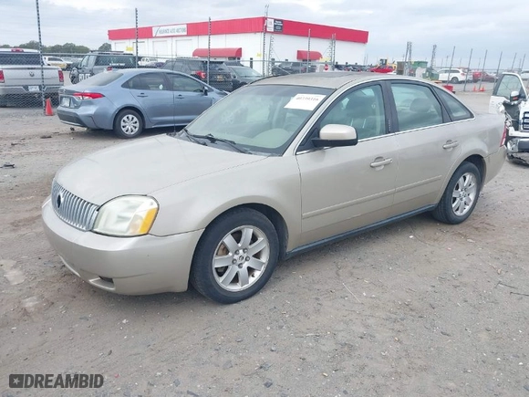 2005 Mercury Montego with VIN 1MEHM40195G606109, listed as a IAAI auction lot 40739316 with 329,715 mi miles. Bid and sale history available at carsss.com. Image 2.