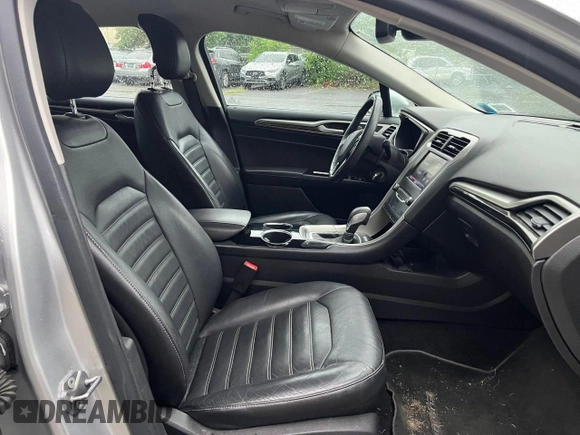 2013 Ford Fusion SE with VIN 3FA6P0HR4DR166803, listed as a Copart auction lot 65252895 with 57,279 mi miles and Clean title. Bid and sale history available at DreamBid. Image 5.