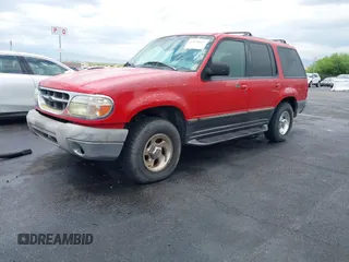 1999 Ford Explorer XLT z VIN 1FMZU35P5XZB62128, wystawiony jako IAAI lot #42635627 z przebiegiem 221 556 mil mil oraz . Historia ofert i sprzedaży dostępna na DreamBid. Obrazek 2.