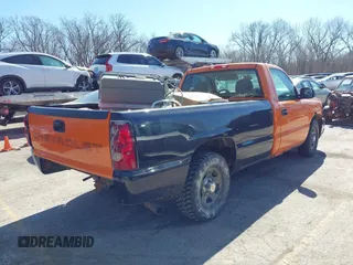 2004 Chevrolet Silverado 1500 Work Truck with VIN 1GCEC14X24Z284372, listed as a IAAI auction lot 41714675 with 193,486 mi miles. Bid and sale history available at carsss.com. Image 4.