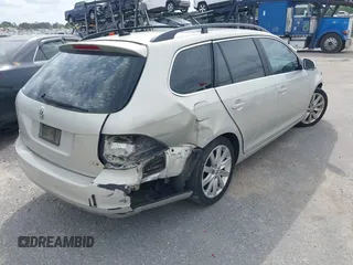 2011 Volkswagen Jetta TDI с VIN 3VWPL7AJ5BM602945, выставлен на аукционе IAAI как лот 42005663 с пробегом 167 275 миль миль и . История ставок и продаж доступна на DreamBid. Изображение 4.