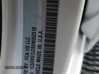 2025 Ram 1500 Tradesman z VIN 1C6RREGG8SN552310, wystawiony jako Copart lot #56547005 z przebiegiem 9 767 mil mil oraz Szkoda całkowita • Salvage title. Historia ofert i sprzedaży dostępna na DreamBid. Obrazek 13.