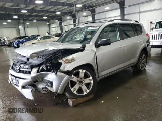 2010 Toyota RAV4 Sport z VIN JTMRF4DV3A5021559, wystawiony jako Copart lot #61609555 z przebiegiem 179 886 mil mil oraz Szkoda całkowita • Salvage title. Historia ofert i sprzedaży dostępna na DreamBid. Obrazek 1.