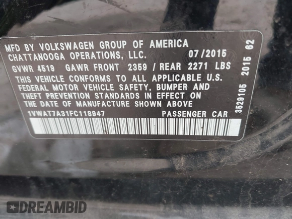 2015 Volkswagen Passat Limited Edition Edition z VIN 1VWAT7A31FC118947, wystawiony jako IAAI lot #41947890 z przebiegiem 156 435 mil mil oraz . Historia ofert i sprzedaży dostępna na DreamBid. Obrazek 9.